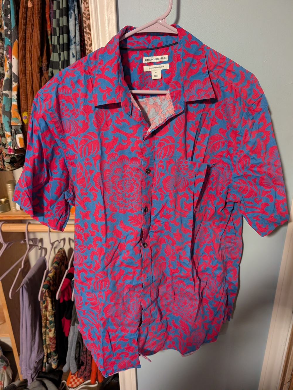 Amazon Essentials Men’s Short-Sleeve Camp Shirt - Blue & Pink Floral